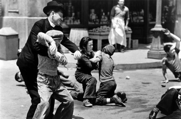 Boys Town (1938) Norman Taurog Synopsis